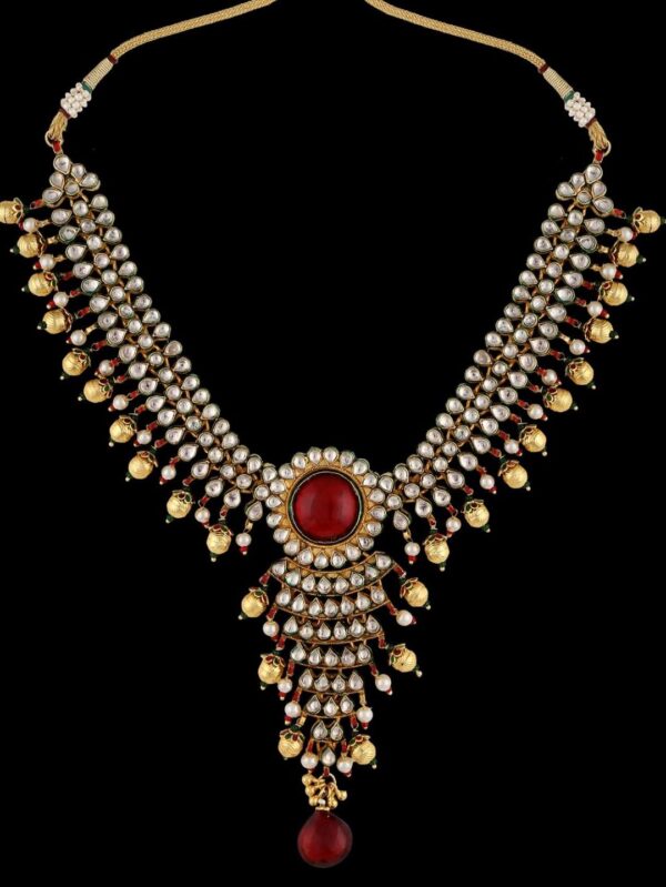 Buy Exclusive Splendour Kundan Jewelry Set - Image 3