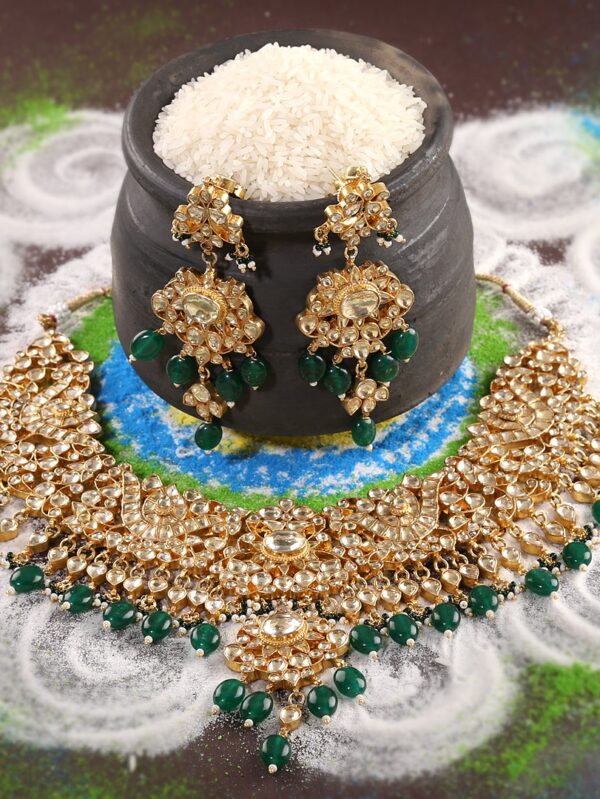 Buy Opulent Kundan Elegance Ensemble - Image 3