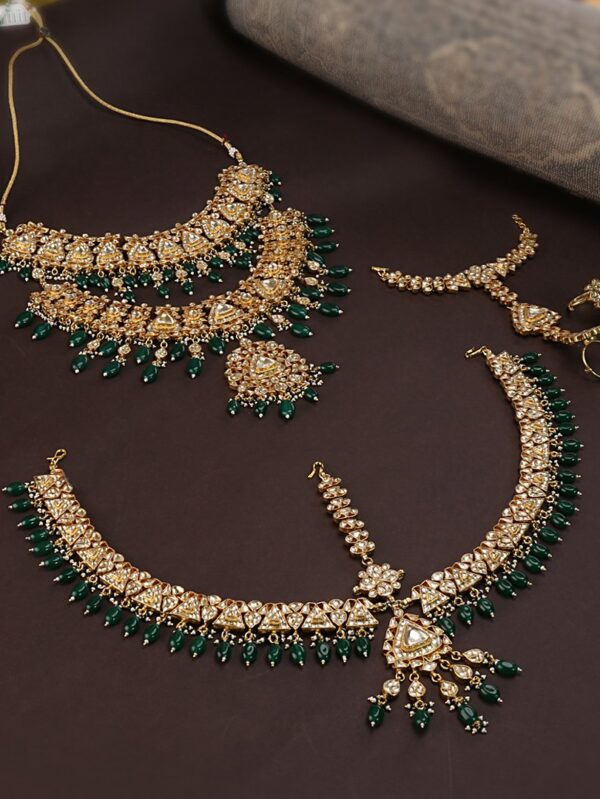 TRADITIONAL BIG TIKKA WITH WHITE DROOP AND HOOK/ MATHA PATTI - Image 7
