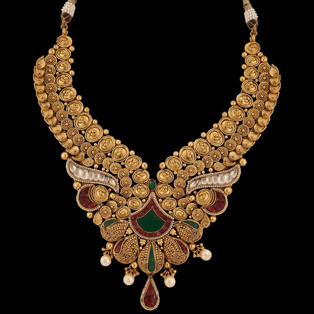 Gold finish with emerald kundan and pearl nose ring - Image 5