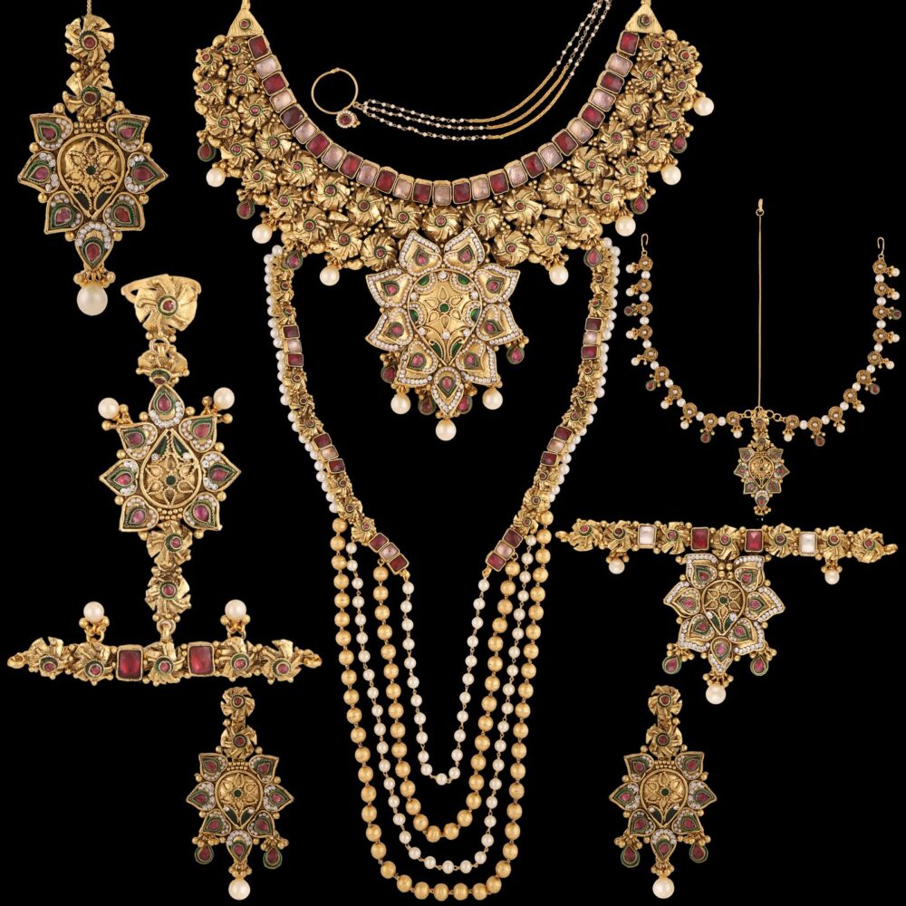 Buy Amazing Traditional Rare Semi Polished Gold Jewelry For Bride - Image 3