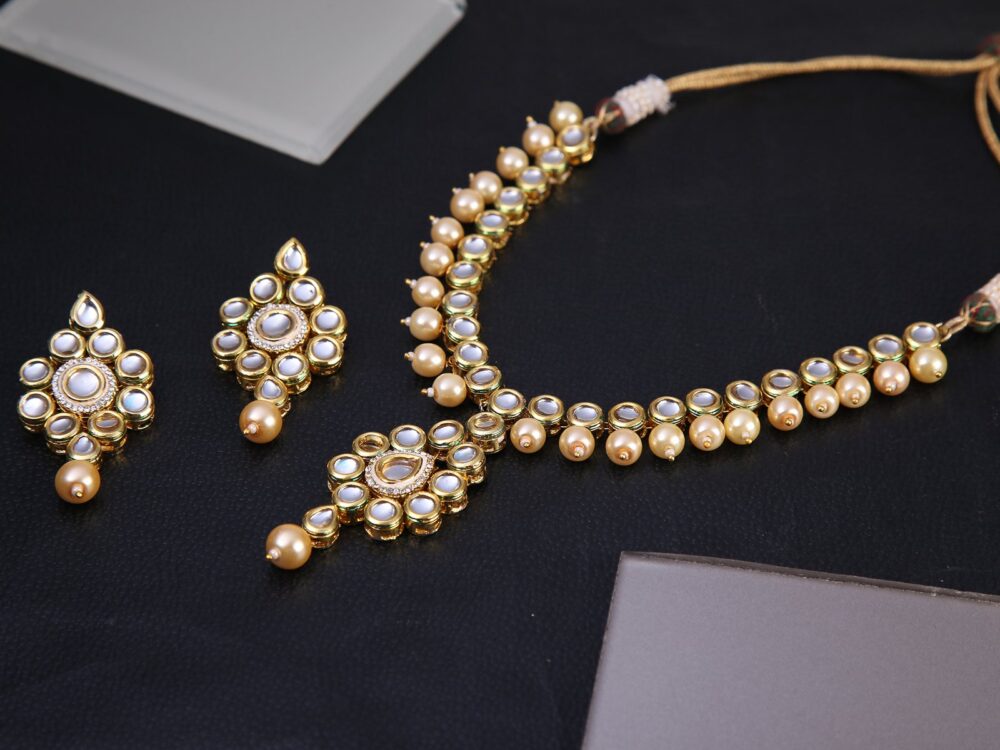 Buy Exquisite Kundan Polki Necklace