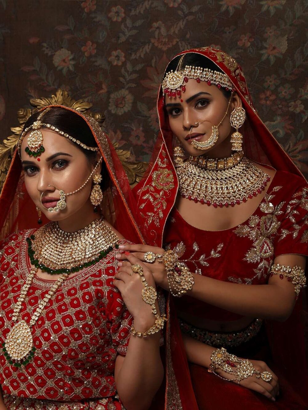 Buy Dazzling Kundan Jadau Set - Image 4