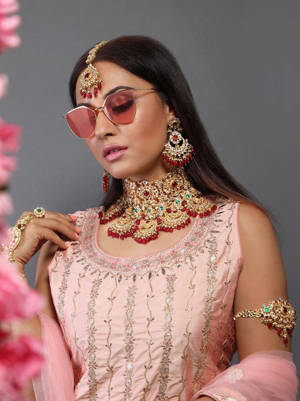 Buy Enchanting Kundan Jadau Set