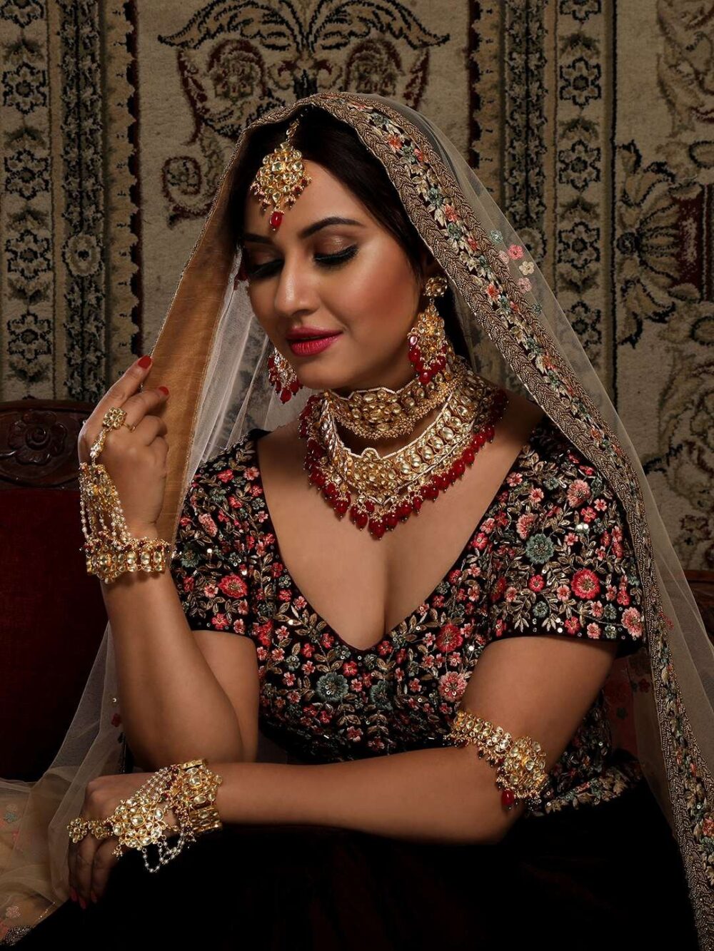 Buy Exquisite Kundan Jadau Collection - Image 4