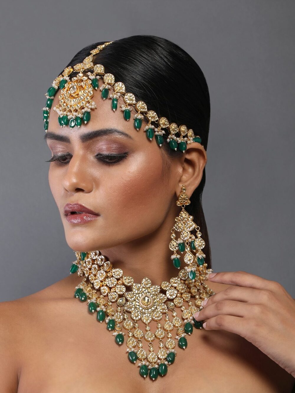 Buy Ethereal Kundan Meenakari Choker - Image 3