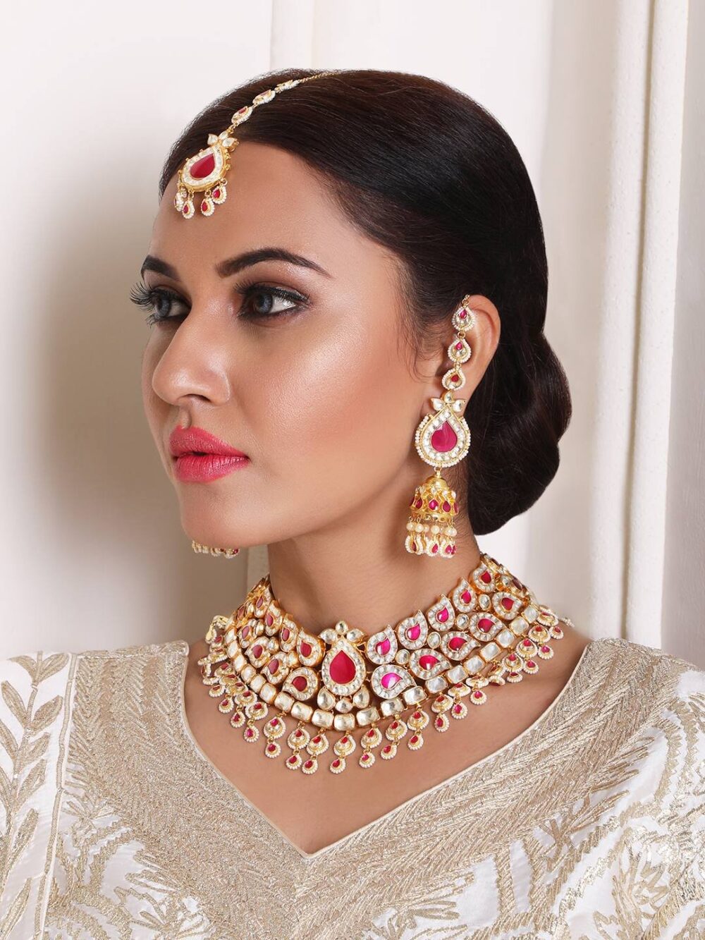 Buy Exquisite Kundan Pearl Set - Image 5