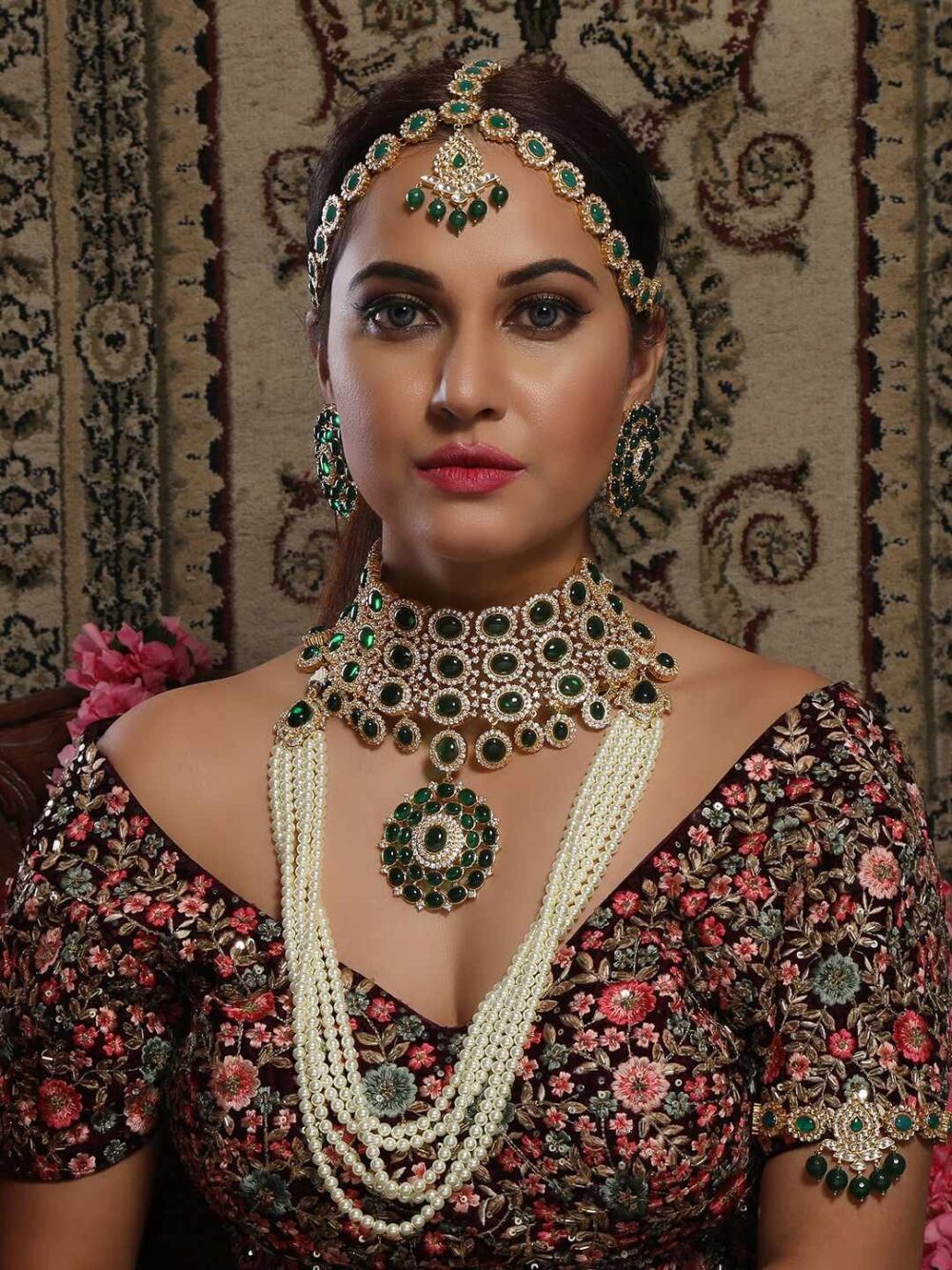 Buy Graceful Kundan Haar with Earrings - Image 11
