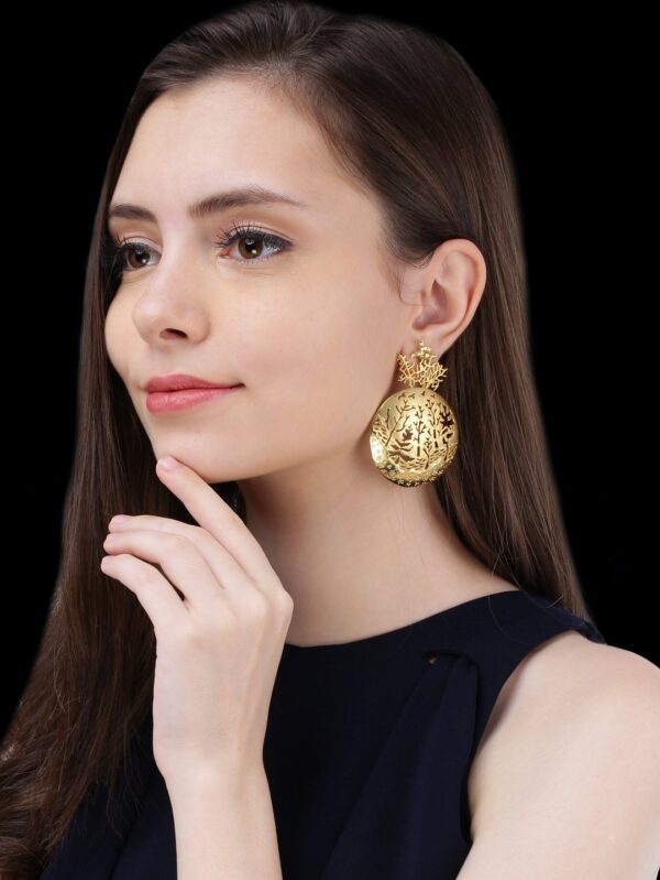 White, green and ruby coloured kundan chandbali earrings with pearl drops - Image 2