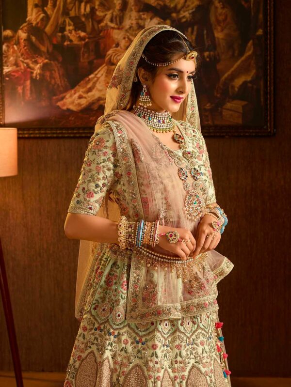 Buy Kundan Bridal Necklace with Earrings - Image 2