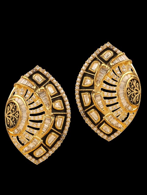 Shell Shaped Pendant Set - Image 6