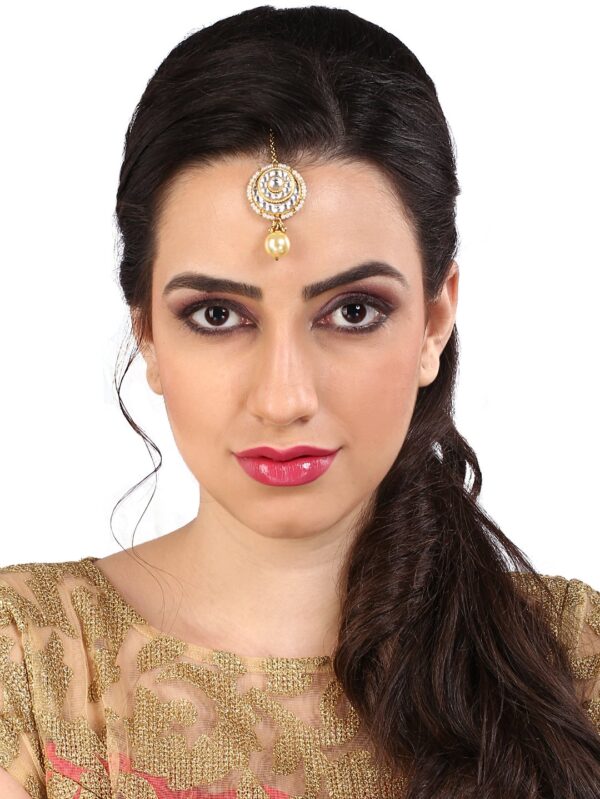 EXCEPTIONAL WHITE GOLDEN STONE MICRO GOLD KUNDAN MAANG TIKKA/ MATHA PATTI