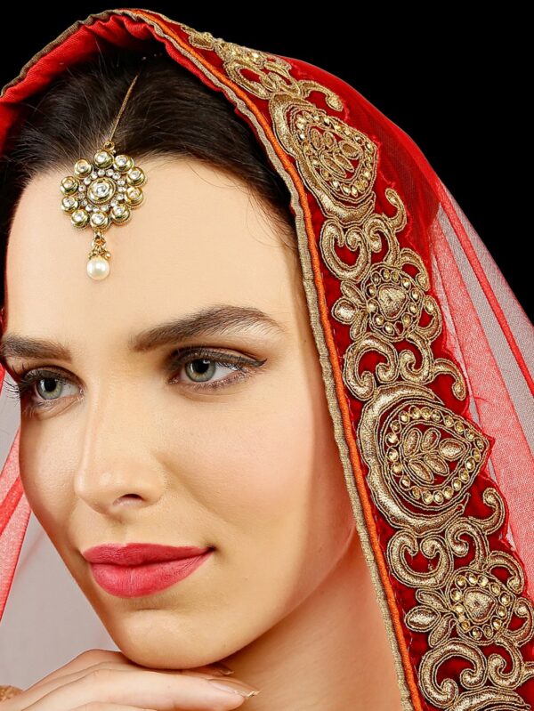 White Stone Small Flower Design Head Chain/ Maang Tikka - Image 3