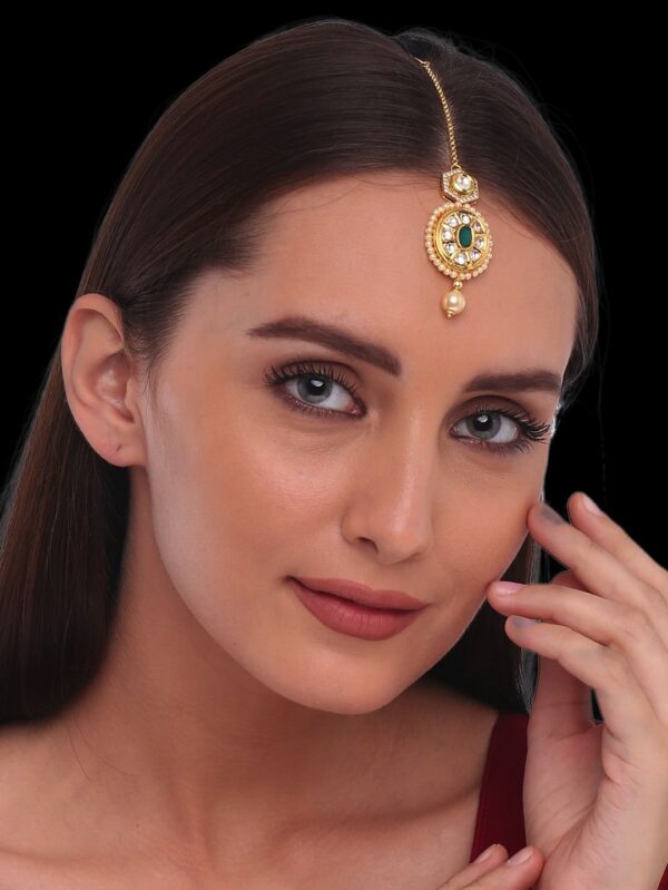 Small White Stone Diamond Tikka With Pear Chain