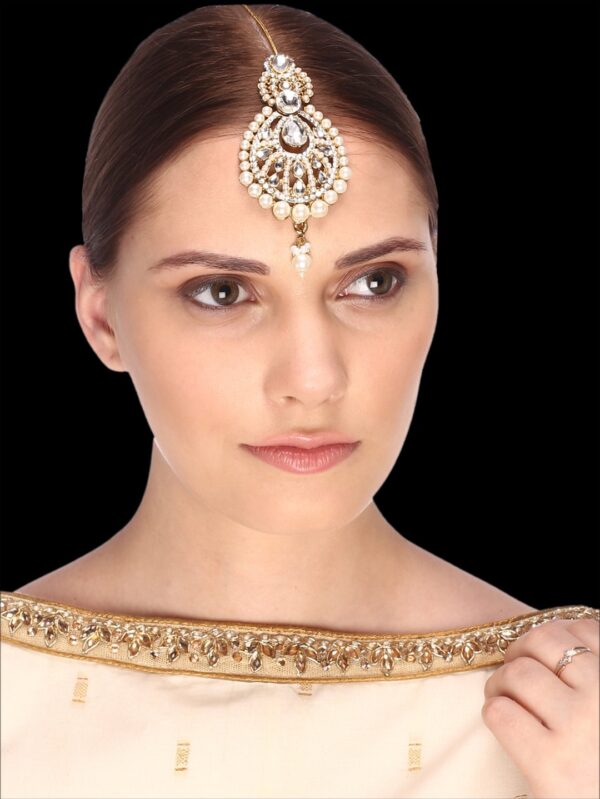 Shell Style White Moti Damini Maang Tikka - Image 4