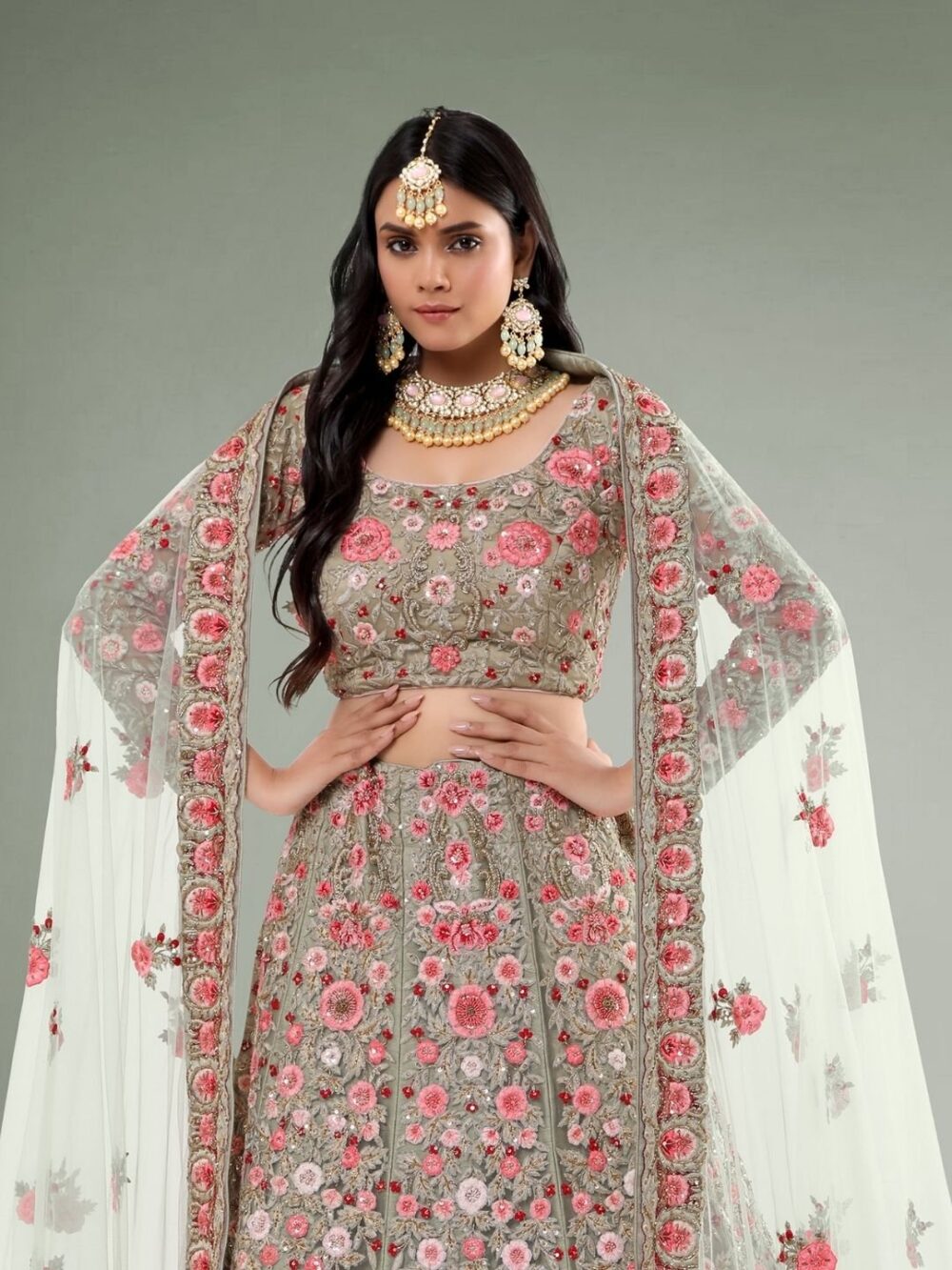 Buy Exquisite Kundan Polki Ensemble - Image 2